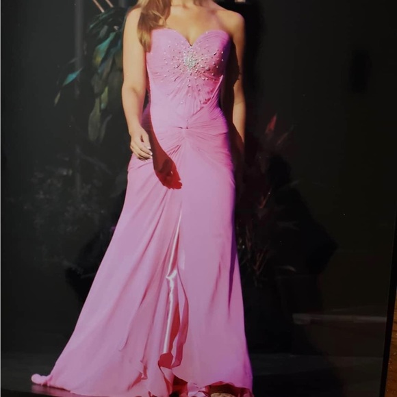 BLACK FRIDAY SALE! MAKE AN OFFER - Picture 1 of 3